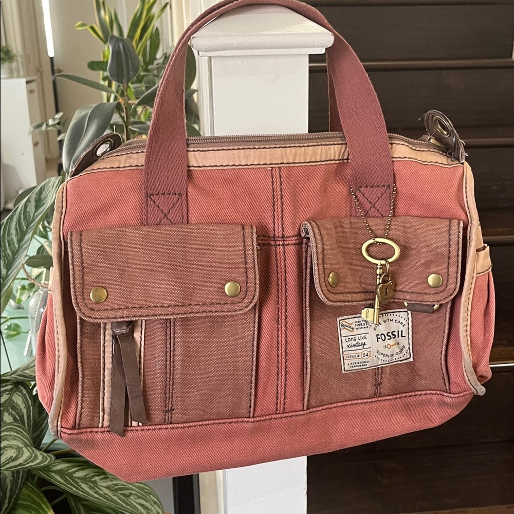 Brand & Line: Fossil, part of the "Long Live Vintage 1954" collection
